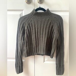 American eagle Green Xs mock neck sweater